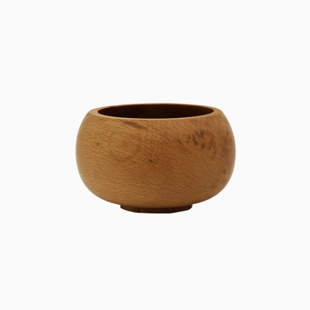 FOUR PERSON PORCELAIN TEA SET ON WOODEN TRAY