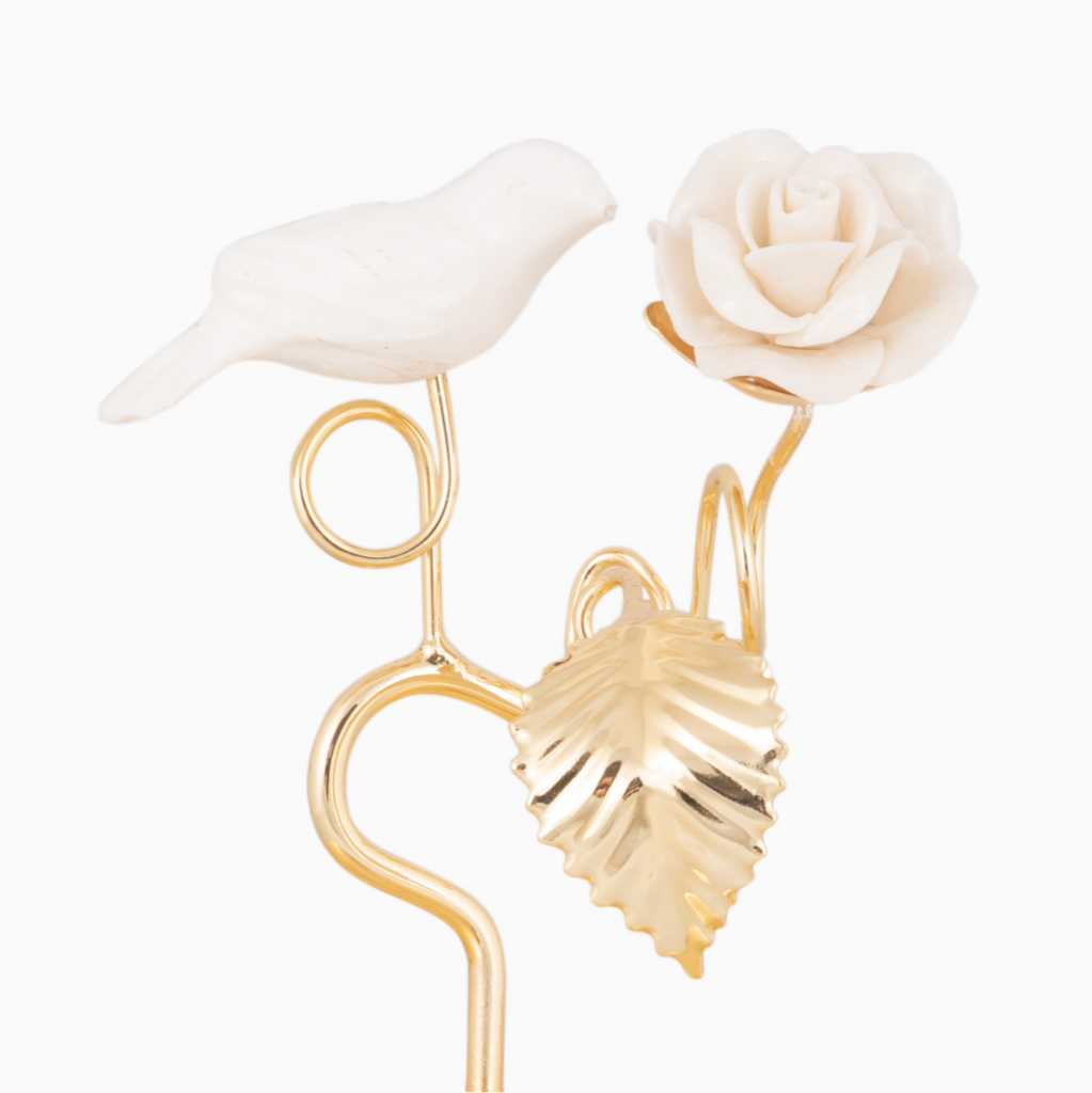 WHITE PORCELAIN SNACK BOWL ON FOOT WITH LID, FLOWER AND BIRD COLLECTION