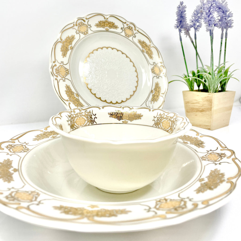 30-PIECE SHAKIRA DINNERWARE SET FOR 6-PERSON