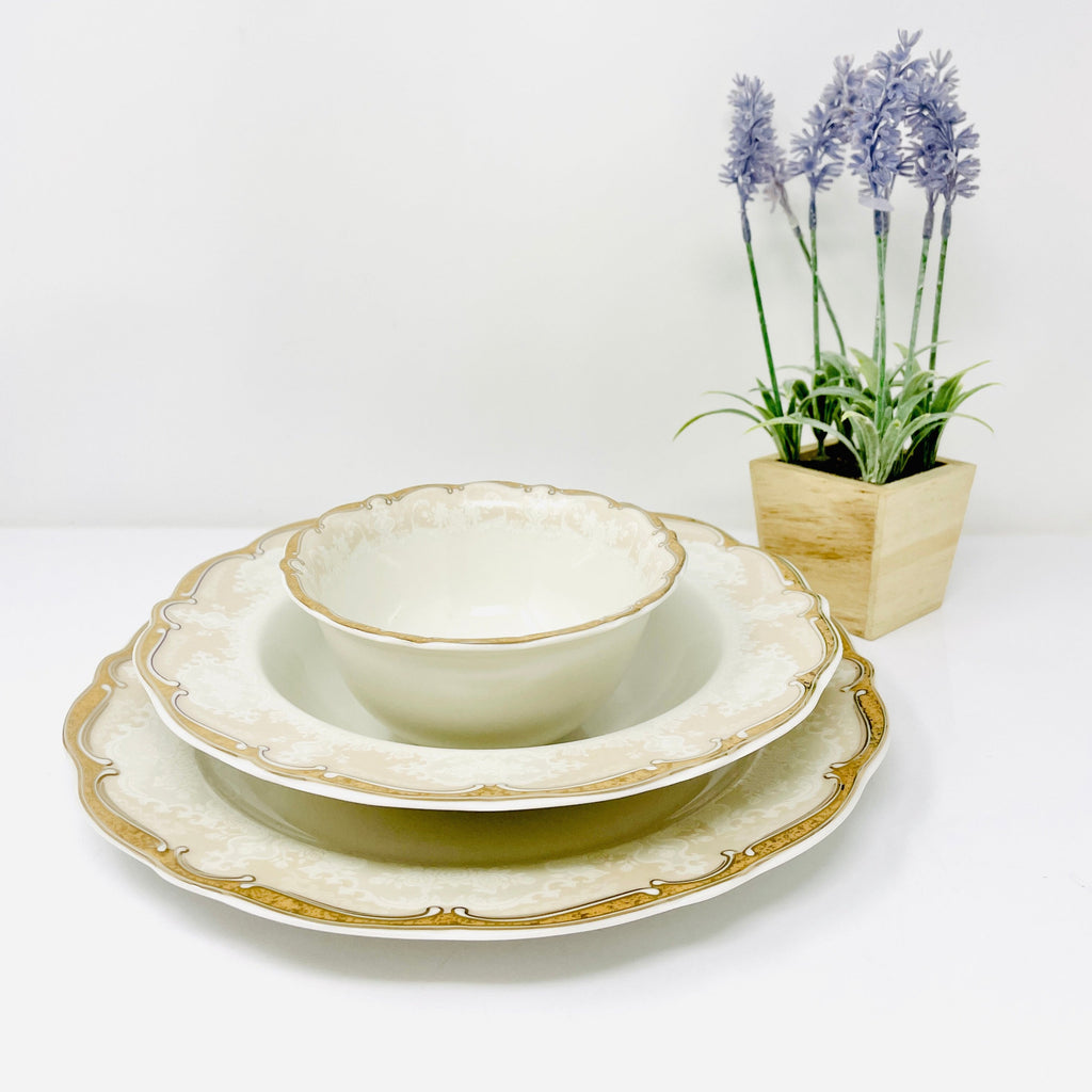 MARTA ROSE GOLD DINNERWARE SET